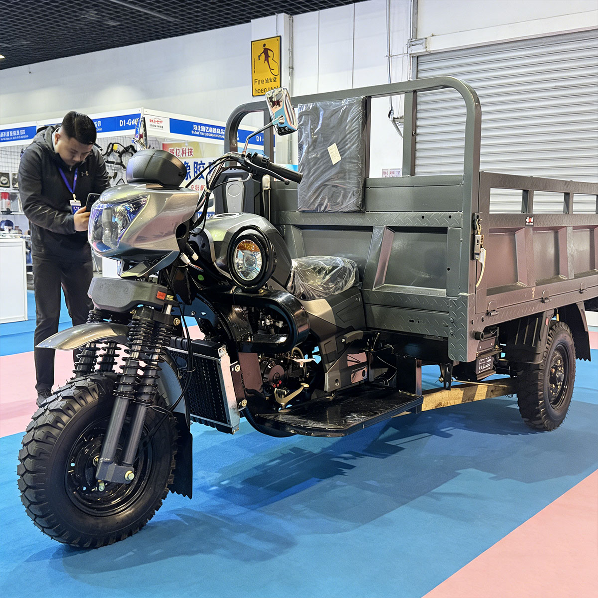 cargo tuk tuk